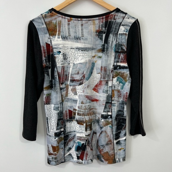 Abstract Print Women's Top - Picture 3 of 4